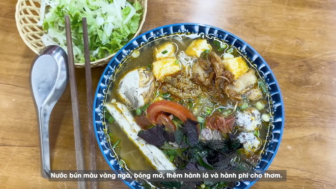 Ăn trứng vịt lộn thôi mà ở Hà Nội và Sài Gòn lại hoàn toàn khác biệt: Mỗi nơi đều có nét thú vị riêng mà ai xem xong cũng thích thú - Ảnh 5.