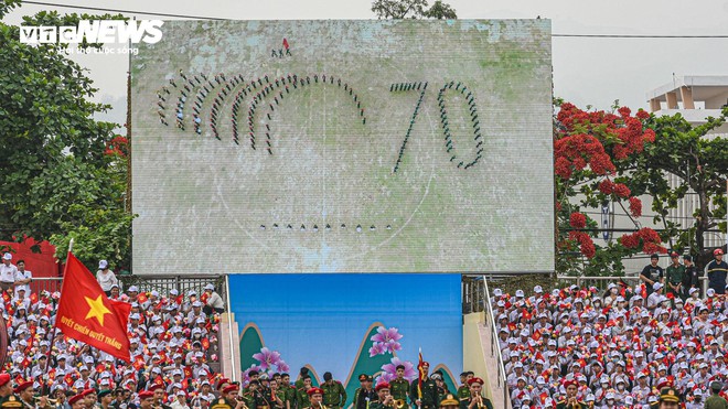 Ngắm những bóng hồng tham gia diễu binh kỷ niệm Chiến thắng Điện Biên Phủ - Ảnh 22.