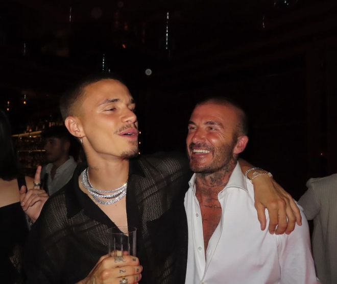 Sinh nhật tuổi 49 của David Beckham: Tổ chức đơn giản hơn hẳn bà xã nhưng vẫn tràn ngập sự yêu thương - Ảnh 8.