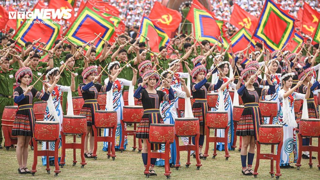 Ngắm những bóng hồng tham gia diễu binh kỷ niệm Chiến thắng Điện Biên Phủ - Ảnh 3.