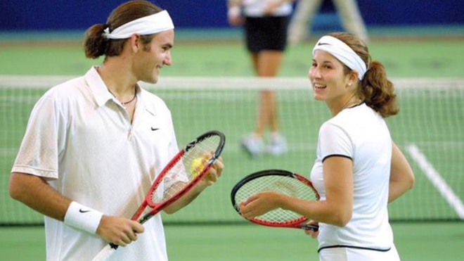 Roger Federer và kỷ niệm khó quên về nụ hôn đầu với bà xã hơn tuổi: Cô ấy gọi tôi là cậu nhóc - Ảnh 3.