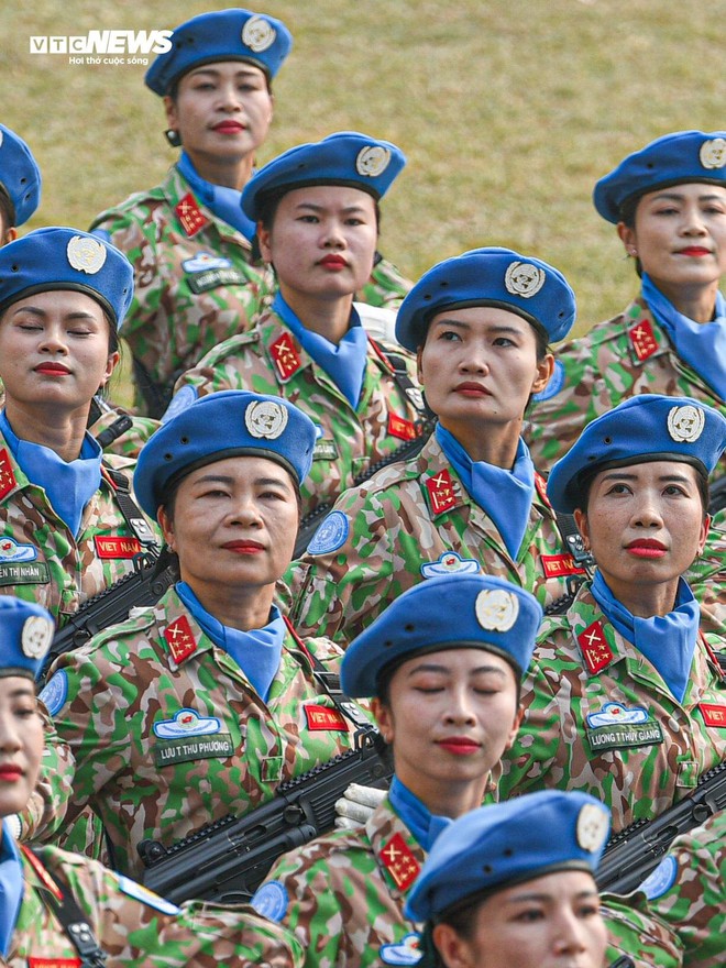 Ngắm những bóng hồng tham gia diễu binh kỷ niệm Chiến thắng Điện Biên Phủ - Ảnh 16.