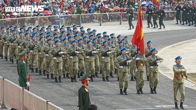 Ngắm những bóng hồng tham gia diễu binh kỷ niệm Chiến thắng Điện Biên Phủ - Ảnh 14.