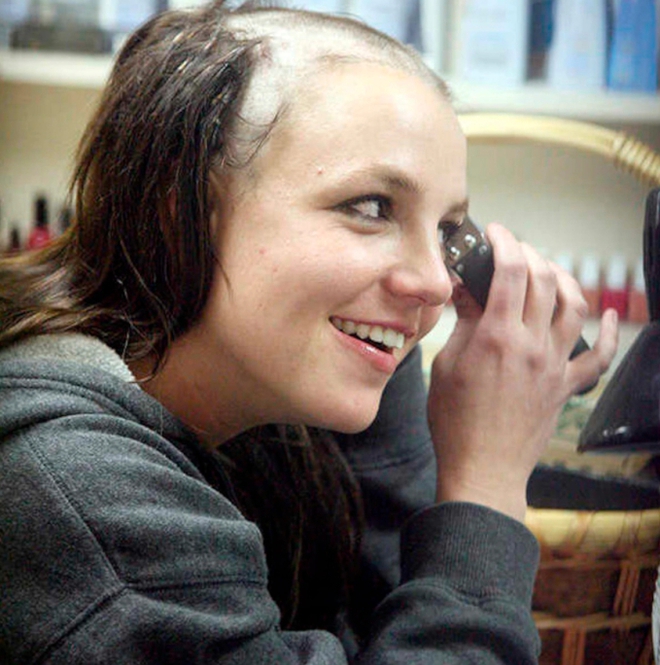 Ngày tồi tệ nhất cuộc đời Britney Spears: Ở cùng nơi, cùng lúc nhìn người yêu cũ Justin Timberlake đang trải qua giây phút huy hoàng nhất! - Ảnh 1.