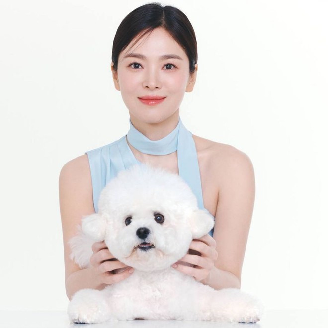 Song Hye Kyo bất ngờ đưa con ruột đi chụp hình quảng cáo, nhìn là thấy cực cưng chiều - Ảnh 6.