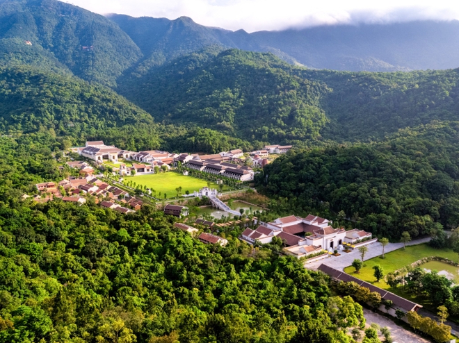 Du lịch Quảng Ninh đừng chỉ mải ngắm biển, còn một địa điểm “chữa lành mọi vết thương” hễ đến là không muốn về - Ảnh 2.