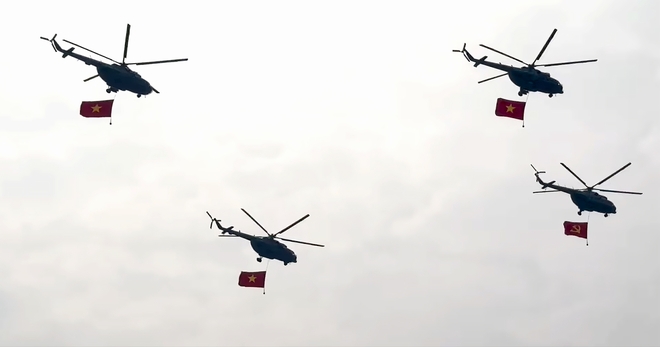 Những hình ảnh lạ mắt về phi đội trực thăng cùng 12.000 người oai hùng tại Điện Biên - Ảnh 3.