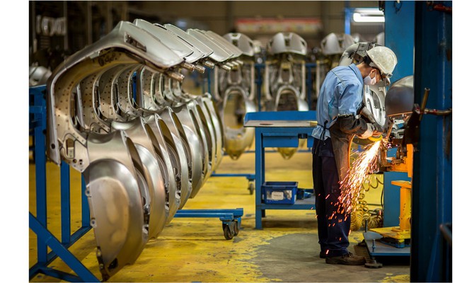 78 năm &ldquo;văn h&oacute;a Vespa&rdquo; du ngoạn v&agrave; h&agrave;nh tr&igrave;nh chiếm trọn tr&aacute;i tim nhiều thế hệ người Việt - Ảnh 2.