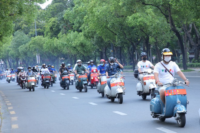 78 năm &ldquo;văn h&oacute;a Vespa&rdquo; du ngoạn v&agrave; h&agrave;nh tr&igrave;nh chiếm trọn tr&aacute;i tim nhiều thế hệ người Việt - Ảnh 3.