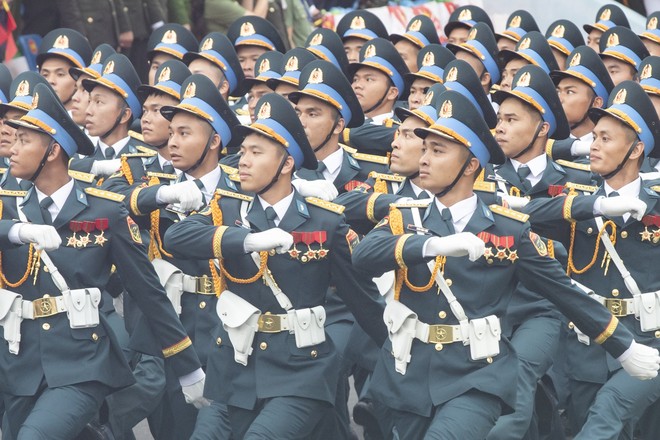 Những hình ảnh hào hùng trong Lễ diễu binh kỷ niệm 70 năm Chiến thắng Điện Biên Phủ - Ảnh 13.