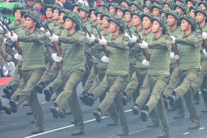 Những hình ảnh hào hùng trong Lễ diễu binh kỷ niệm 70 năm Chiến thắng Điện Biên Phủ - Ảnh 11.