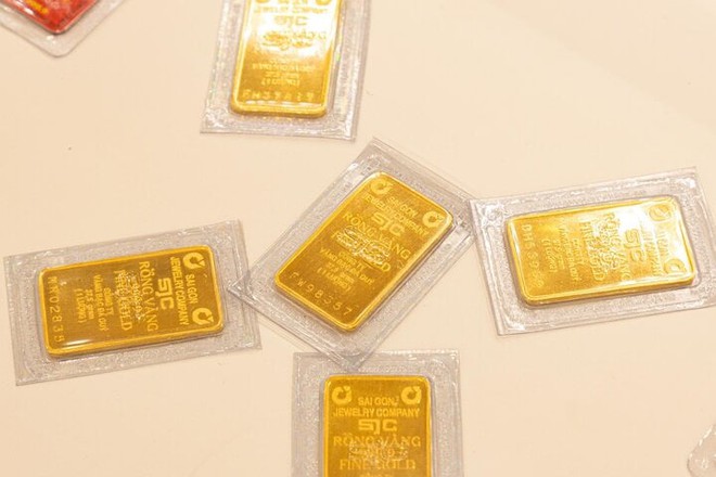 Xô đổ mọi kỷ lục, giá vàng lập đỉnh mới 87 triệu đồng/lượng - Ảnh 1.
