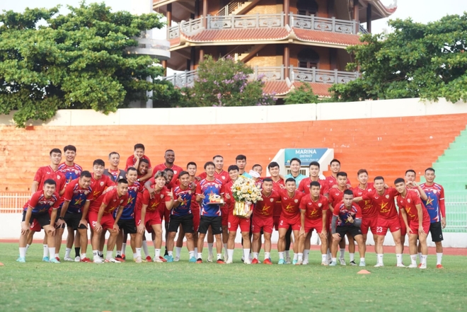 5 cầu thủ CLB Hà Tĩnh bất ngờ vắng mặt trong chuyến làm khách Bình Định tại V.League - Ảnh 1.