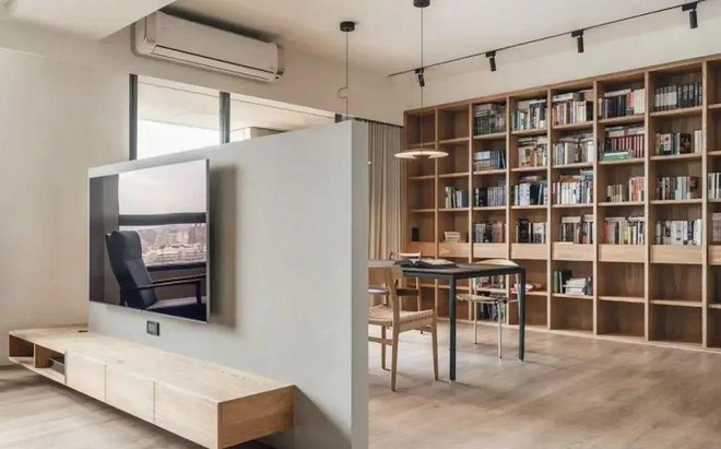 D&ugrave;ng thiết kế nửa bức tường ngăn kh&ocirc;ng gian ph&ograve;ng kh&aacute;ch, sau khi dọn v&agrave;o ở mới ngỡ ng&agrave;ng với t&aacute;c dụng - Ảnh 4.