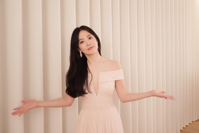 Song Hye Kyo xả ảnh hậu sự kiện Baeksang