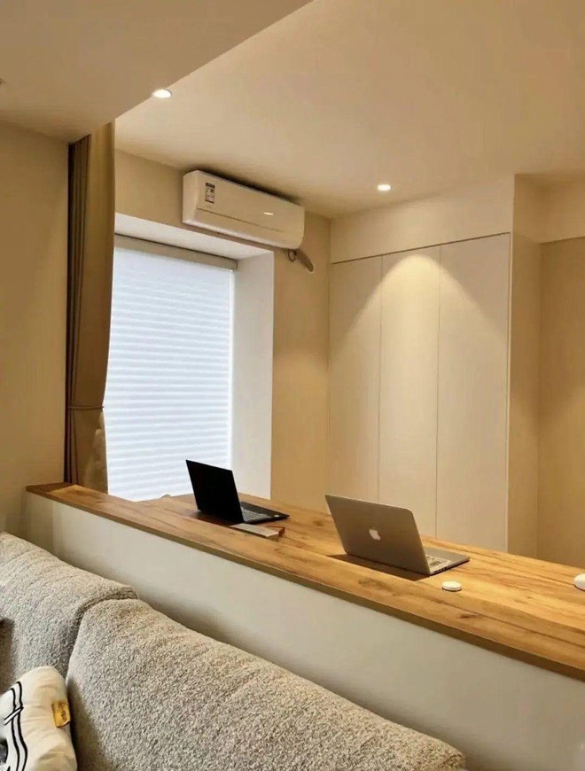D&ugrave;ng thiết kế nửa bức tường ngăn kh&ocirc;ng gian ph&ograve;ng kh&aacute;ch, sau khi dọn v&agrave;o ở mới ngỡ ng&agrave;ng với t&aacute;c dụng - Ảnh 2.