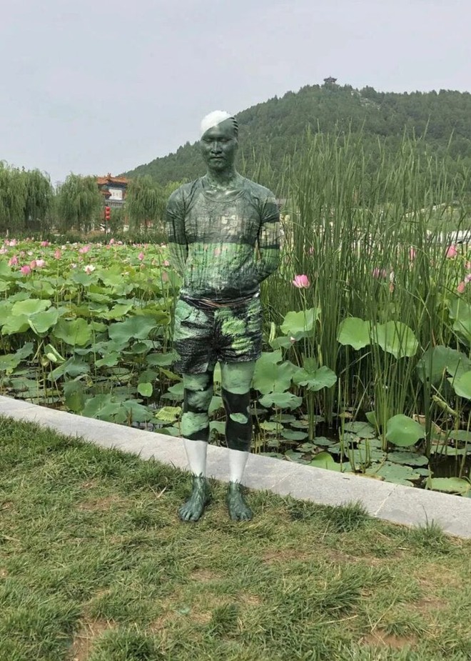 Hoạ sĩ tàng hình điêu luyện gây sốt mạng xã hội ở Trung Quốc - Ảnh 2.