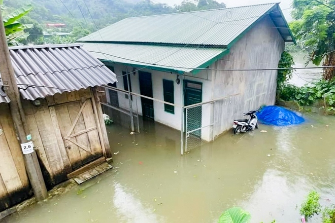 Cao Bằng: Mực nước sông Gâm dâng cao, trung tâm huyện Bảo Lâm ngập sâu trong lũ - Ảnh 8.