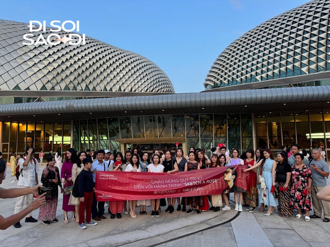 Concert Hà Anh Tuấn tại Singapore trước giờ G: Hàng trăm khán giả Việt đã có mặt, ai cũng xúng xính chụp ảnh check-in! - Ảnh 3.