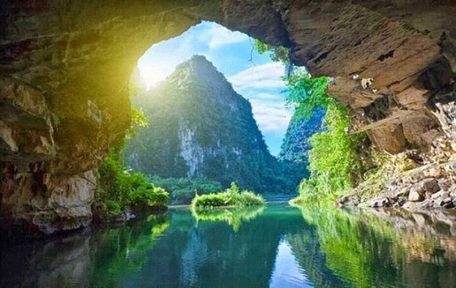 Kh&aacute;m ph&aacute; n&eacute;t đẹp thi&ecirc;n nhi&ecirc;n độc nhất v&ocirc; nhị ở Thung Nắng&nbsp;Ninh B&igrave;nh - Ảnh 5.