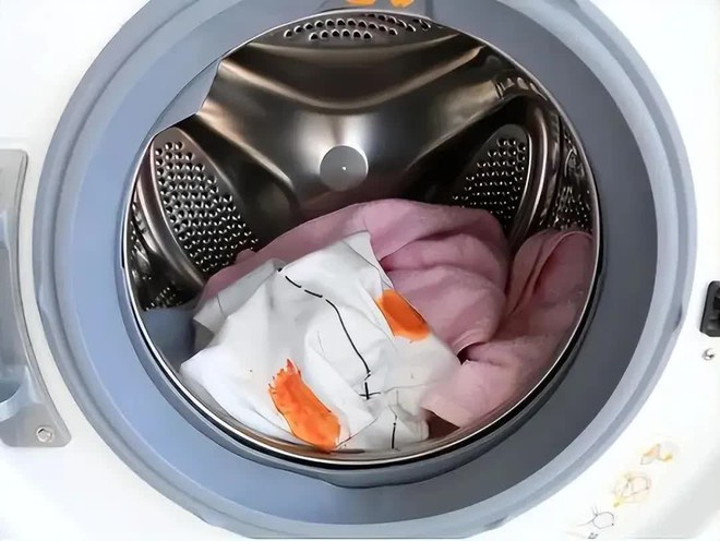Đừng bao giờ sử dụng máy giặt như thế này, càng giặt quần áo càng bẩn và bạn có thể mắc các bệnh về da - Ảnh 1.