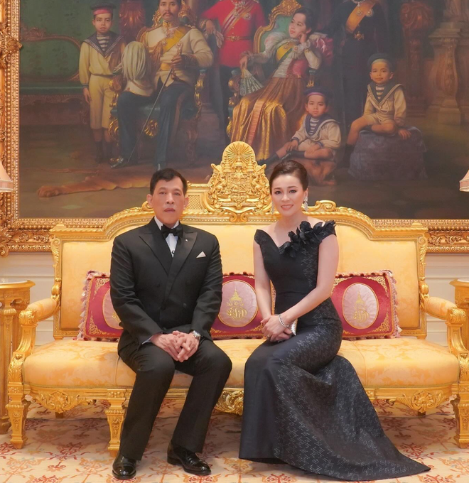 Hoàng hậu Thái Lan hiện tại: Nhan sắc U50 vẫn tỏa sáng và nhận được nhiều lời khen, mỗi lần xuất hiện đều nổi bần bật - Ảnh 5.