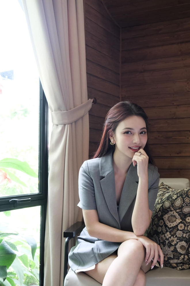Mỹ nhân phim Việt giờ vàng khiến netizen “mất ngủ” vì xinh như lai Tây, át vía nữ chính nhờ lên đồ quá đẹp - Ảnh 8.