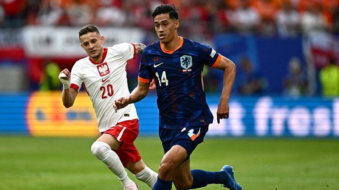 Cầu thủ từng từ chối tuyển Indonesia được đá chính cho Hà Lan ở EURO 2024 - Ảnh 2.