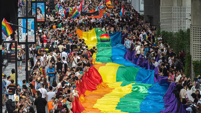 Thái Lan trở thành quốc gia Đông Nam Á đầu tiên hợp pháp hóa hôn nhân đồng giới - Ảnh 1.