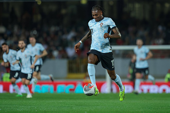 Đội h&igrave;nh đắt gi&aacute; nhất EURO 2024: Người Anh &aacute;p đảo - Ảnh 11.