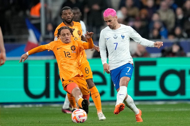 Trực tiếp Ph&aacute;p vs H&agrave; Lan: T&acirc;m điểm đổ dồn về ng&ocirc;i sao mặt nạ Mbappe - Ảnh 1.