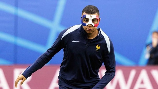 Trực tiếp Ph&aacute;p vs H&agrave; Lan: T&acirc;m điểm đổ dồn về ng&ocirc;i sao mặt nạ Mbappe - Ảnh 1.