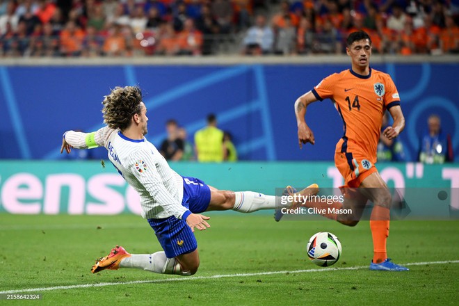 Trực tiếp Ph&aacute;p vs H&agrave; Lan: Thế trận giằng co - Ảnh 1.