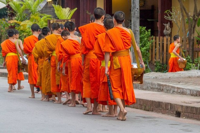 Vì sao gọi Luang Prabang của Lào là thị trấn ‘ngừng trôi’? - Ảnh 4.