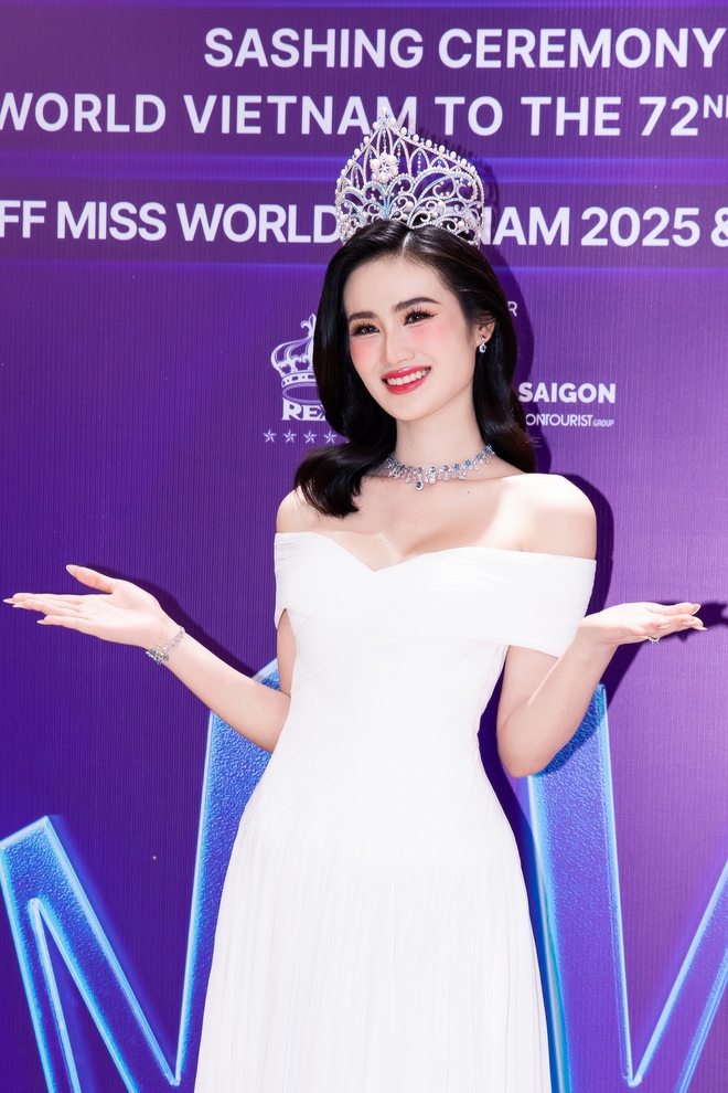 Mai Phương không trao sash cho Ý Nhi, đương kim Miss World gây sốc visual - Ảnh 6.