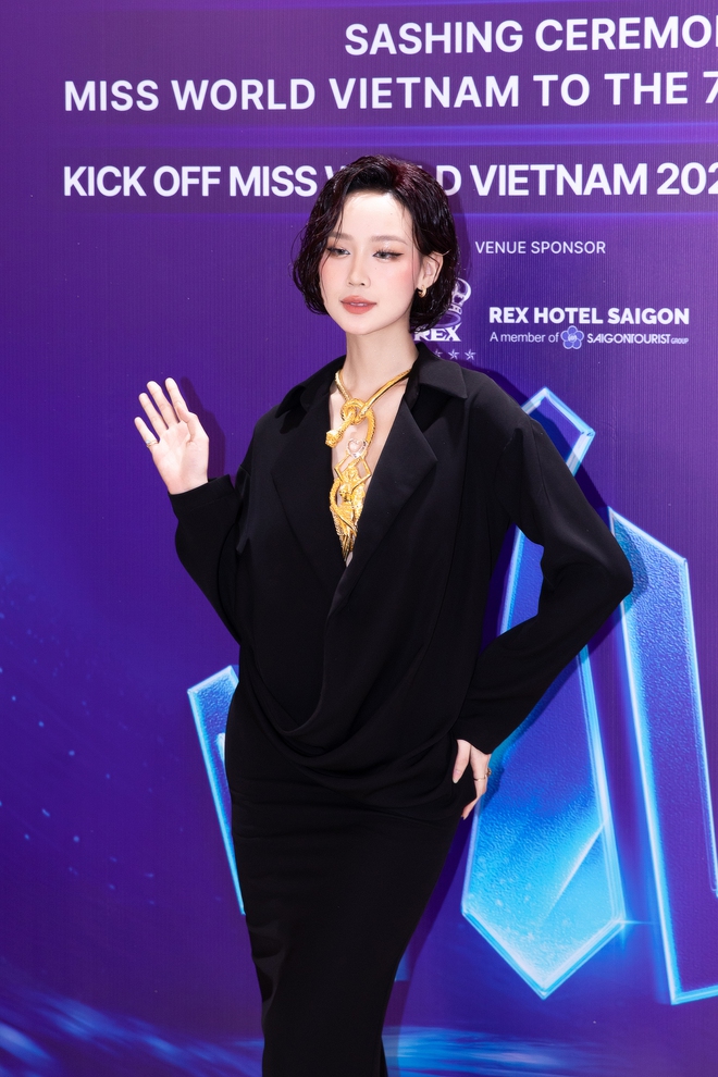 Mai Phương không trao sash cho Ý Nhi, đương kim Miss World gây sốc visual - Ảnh 9.