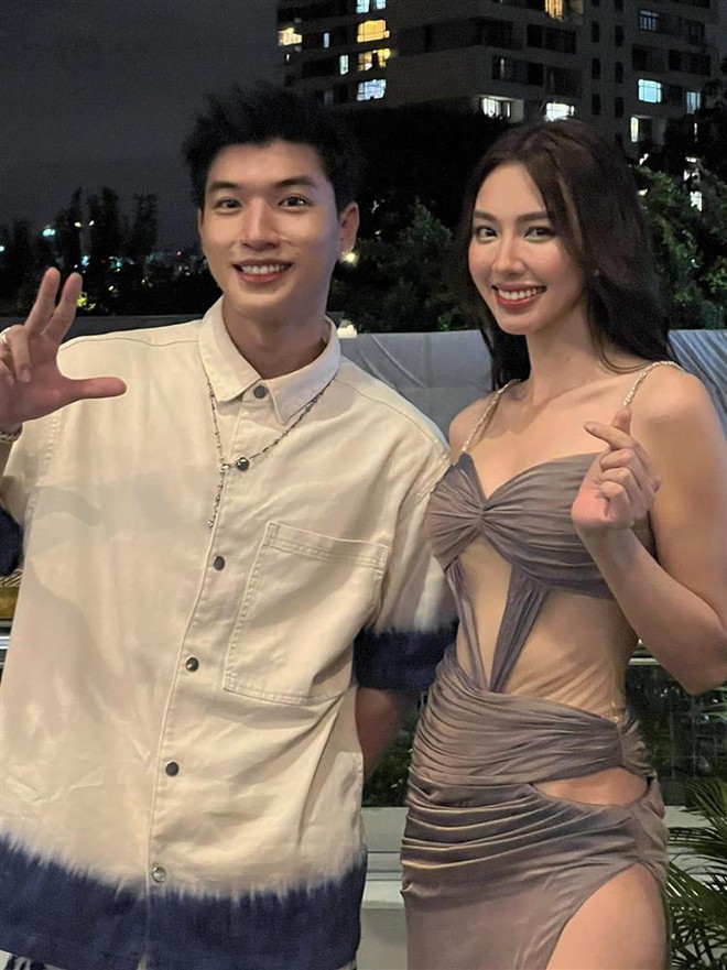 Hoa hậu Thuỳ Tiên gây sốt MXH với visual makeup 2 tiếng xuất hiện 5 giây - Ảnh 10.