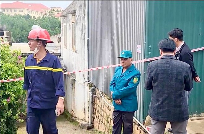 Cháy nhà trọ ở Đà Lạt, 3 anh em tử vong: Mẹ quên tắt bếp gas khi ra ngoài - Ảnh 2.