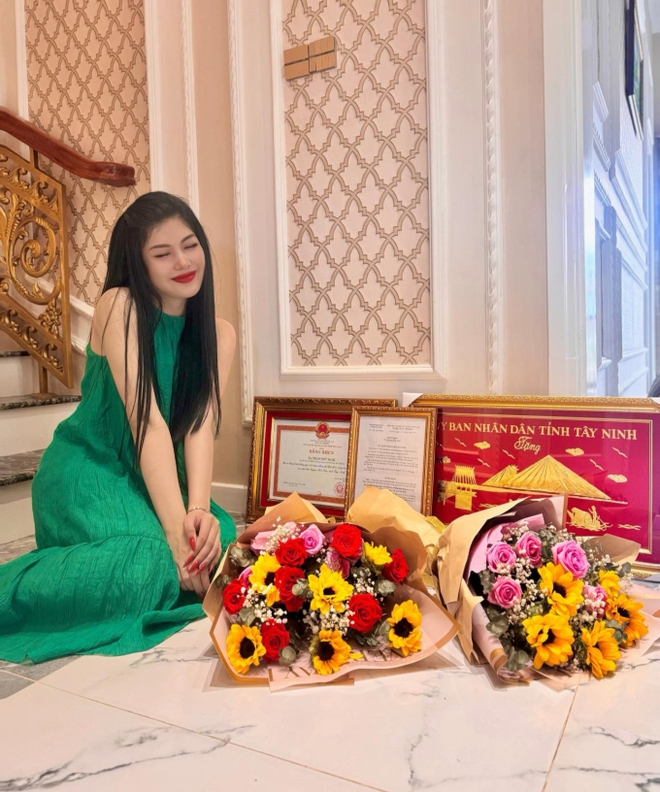 Biệt thự 70 tỷ lộng lẫy như cung điện của phú bà miền Tây Lily Chen, tiết lộ lý do chọn Tây Ninh làm nơi an cư lạc nghiệp - Ảnh 6.