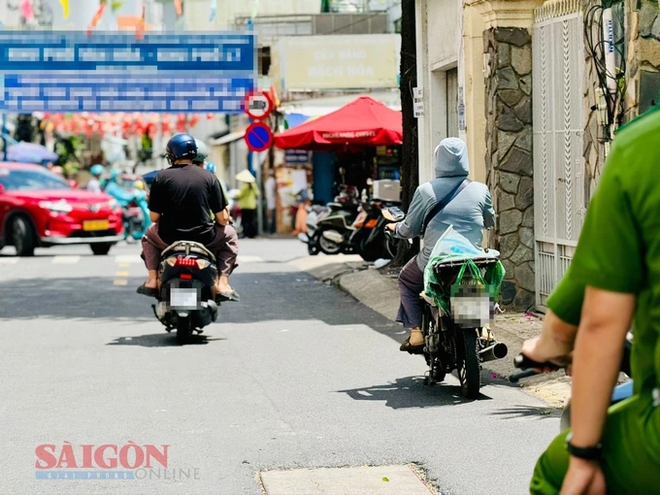 Đưa thanh niên nghi quay lén người mẫu Châu Bùi trong nhà vệ sinh tới studio phục vụ việc điều tra - Ảnh 1.