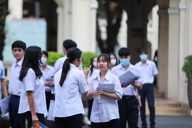 Thi tốt nghiệp THPT 2024: Th&iacute; sinh bắt đầu thời gian l&agrave;m b&agrave;i m&ocirc;n Văn, t&aacute;c phẩm n&agrave;o sẽ được gọi t&ecirc;n? - Ảnh 4.