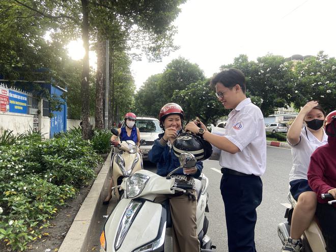 Thi tốt nghiệp THPT 2024: Th&iacute; sinh bắt đầu thời gian l&agrave;m b&agrave;i m&ocirc;n Văn, t&aacute;c phẩm n&agrave;o sẽ được gọi t&ecirc;n? - Ảnh 3.