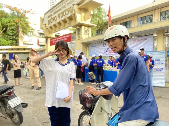 Thi tốt nghiệp THPT 2024: Th&iacute; sinh bắt đầu thời gian l&agrave;m b&agrave;i m&ocirc;n Văn, t&aacute;c phẩm n&agrave;o sẽ được gọi t&ecirc;n? - Ảnh 2.
