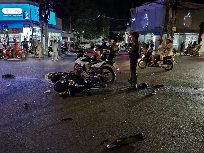 Hiện trường kinh hoàng vụ nữ tài xế tông loạt xe máy ở Vũng Tàu khiến 2 người tử vong tại chỗ - Ảnh 3.