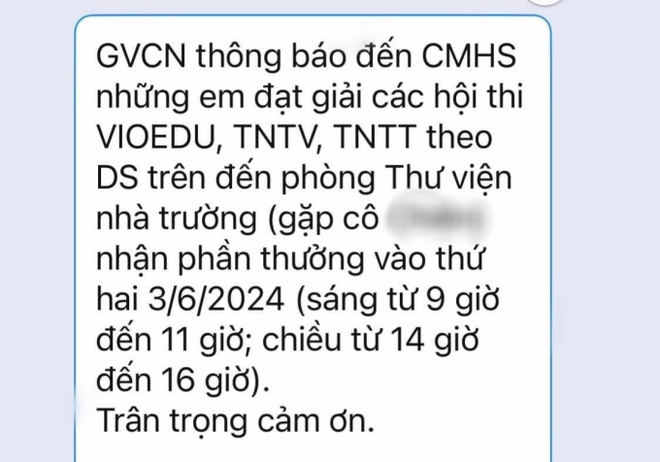 Xôn xao đoạn tin nhắn phụ huynh phốt trường nghỉ hè mới trao giấy khen cho học sinh đạt giải cao, còn yêu cầu đến thư viện lấy - Ảnh 2.