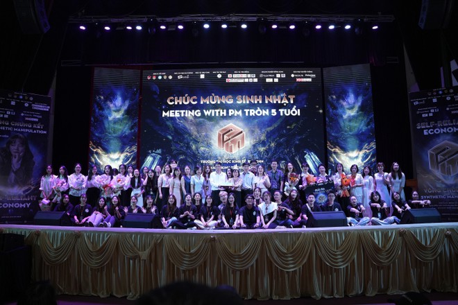 Chung kết Meeting with PM 2024: Khi c&aacute;c bạn trẻ h&oacute;a th&acirc;n th&agrave;nh nh&agrave; kinh tế - Ảnh 1.