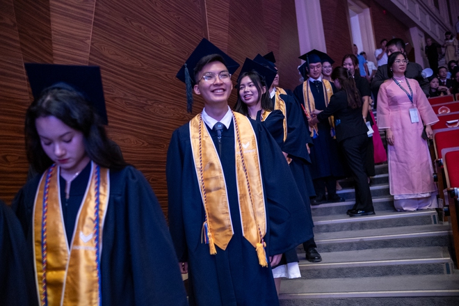 Đây là những sinh viên tiêu biểu nổi bật trong lễ tốt nghiệp đầu tiên của VinUni - Ảnh 2.