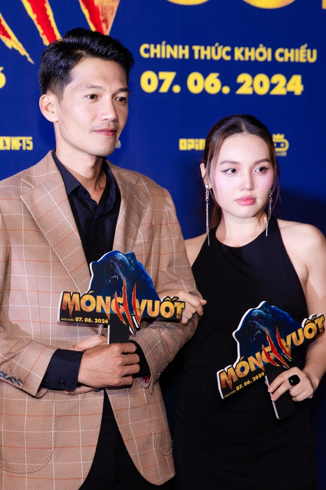 DJ Mie xinh như công chúa, ủng hộ tình cũ Hồng Thanh ra mắt phim Móng Vuốt - Ảnh 11.