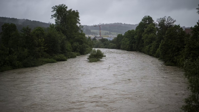 Đức, Thụy Sĩ và Italia tiếp tục bị tàn phá bởi lũ lụt - Ảnh 3.