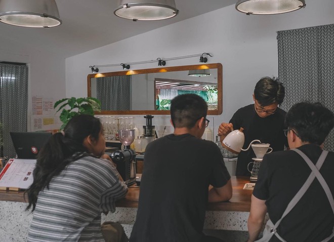 Chi 700 triệu mở quán cafe ở quê nhà, sau 4 năm mở thêm 2 chi nhánh: Đừng nghĩ “quán dễ mở, dễ có khách” nếu chưa biết những điều này - Ảnh 2.